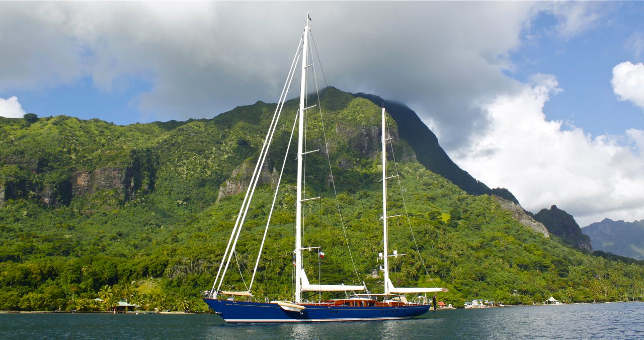 John-Maher-Hungry-Walrus-Tahiti-Moorea-Sailboat-Harbor-Cooks-Bay